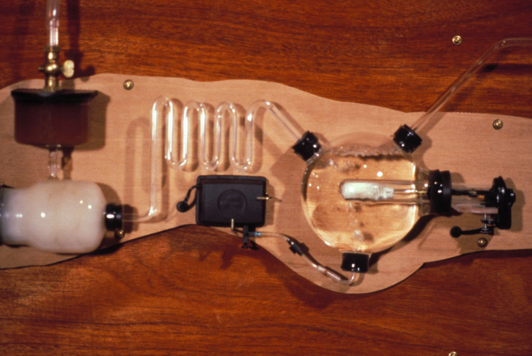 <a href="https://remocampopiano.com/installation/life-support-system" title="Click title for more info...">Life Support System</a>